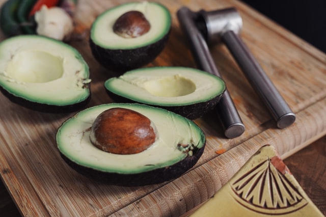 Food you can eat with high cholesterol: Avocados sliced in half