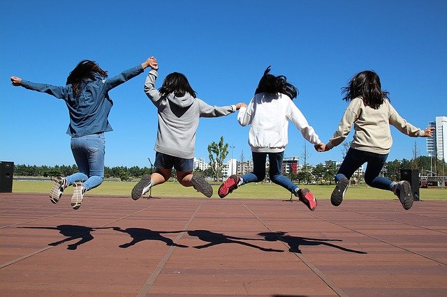 kids jumping